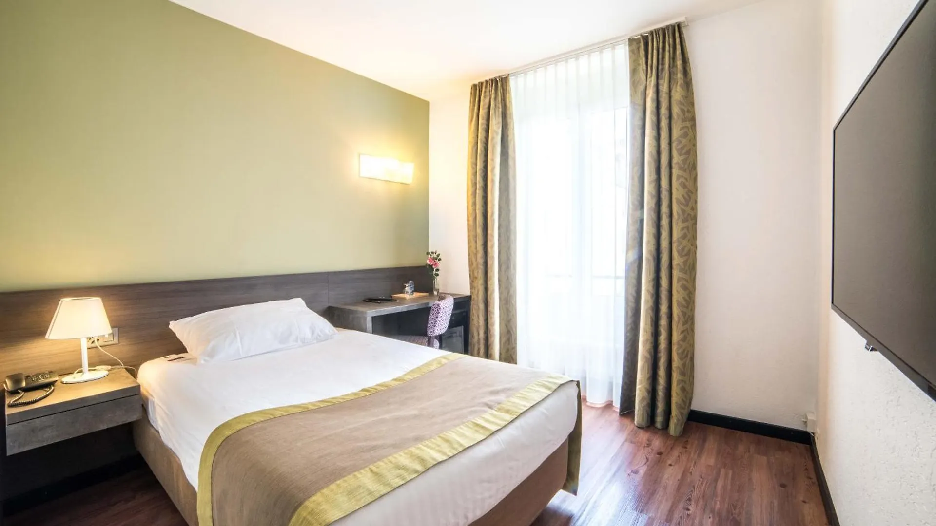 Hotel Montana Geneva 3*,  Switzerland